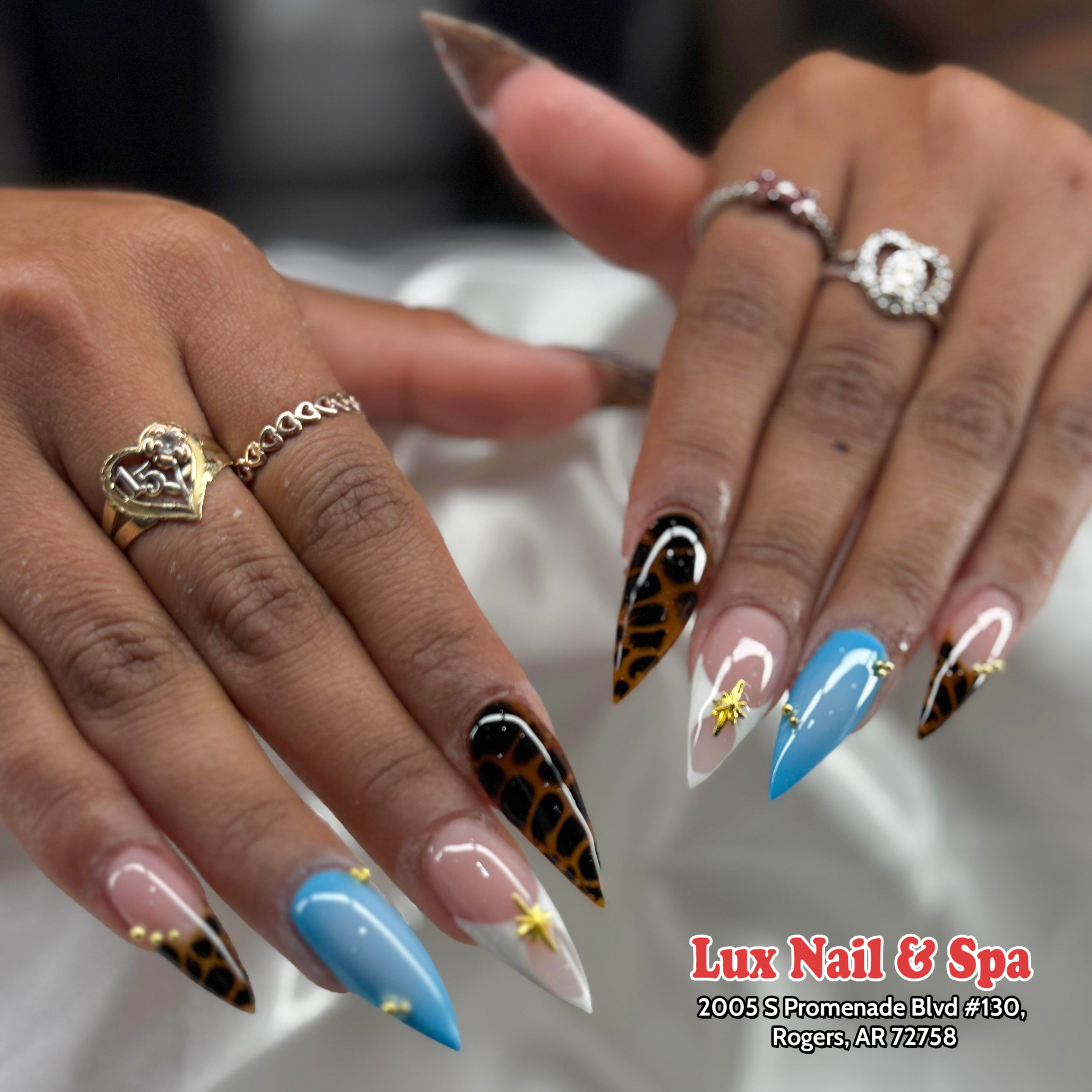  Lux Nail & Spa 